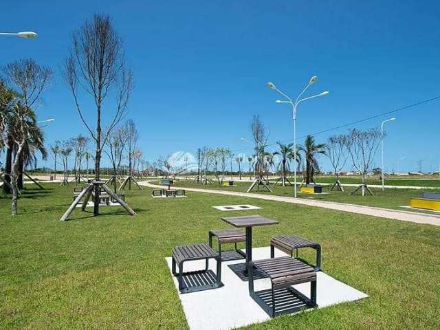 Terreno à venda, Campeche, Florianópolis, SC - loteamento Jardim Campeche - próximo a praia, a Lomb