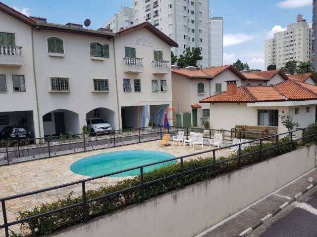 REF: 10.226 Lindo Sobrado em Condomínio Fechado no bairro Rio Pequeno com 128 m² de área total, contém 2 dorms (1 suíte), quintal, 1 vaga.