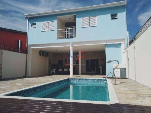 REF: 10.450 - Lindo casa em Balneário dos Golfinhos com 260 m² sendo 4 suítes com ar condicionado, piscina, terreno 10 x 25 metros.