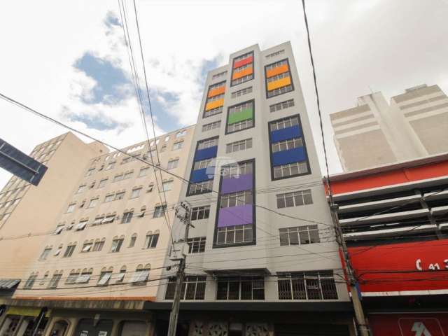 Studio mobiliado e decorado no Centro de Curitiba, para até 2 pessoas, 24m²
