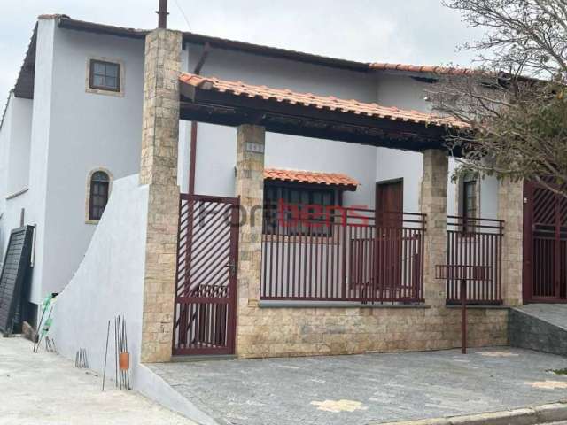 Sobrado Para Vender com 6 quartos 2 suítes no bairro Laranjeiras em Caieiras