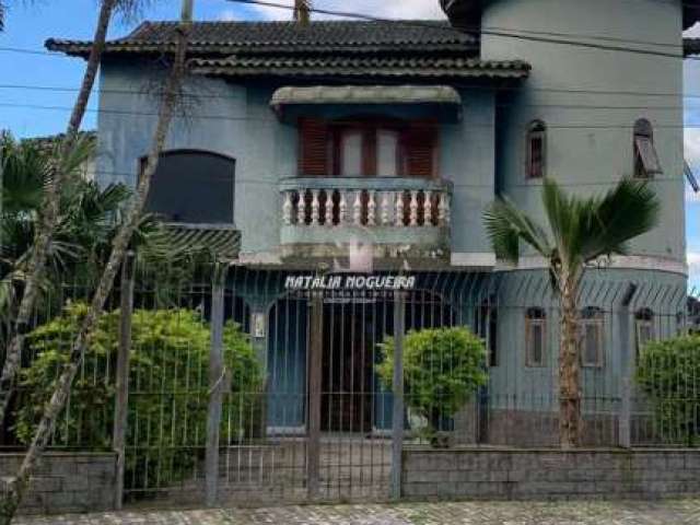 Casa com 5 quartos à venda na Rua Ari Barroso, Solemar, Praia Grande, 315 m2 por R$ 1.500.000