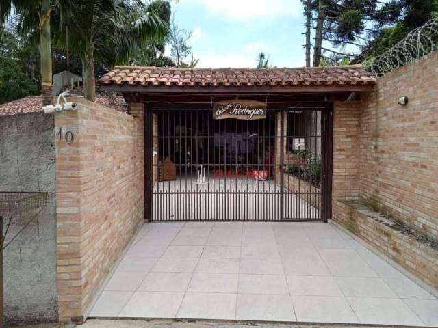 Chácara com 3 dormitórios à venda, 1500 m² por R$ 690.000,00 - Vila Darcy Penteado - São Roque/SP