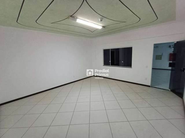 Sala para alugar, 26 m² por R$ 845/mês - Conselheiro Paulino - Nova Friburgo/RJ