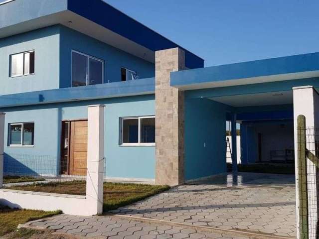 Casa com 3 dormitórios à venda, 190 m² por R$ 780.000,00 - Praia do Ervino - São Francisco do Sul/SC