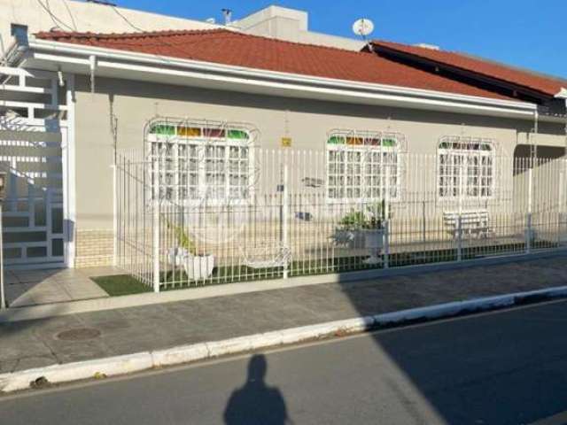 Casa para temporada prÓximo a avenida marginal, Centro, Balneário Camboriú - SC