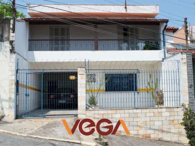 Casa para Venda em Bragança Paulista, Centro, 4 dormitórios, 3 banheiros, 3 vagas