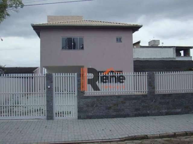 Casa 3 suítes no bairro São Francisco, Camboriú/SC