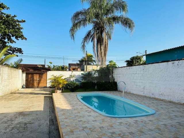 Casa com piscina à venda no bairro Vista Linda - Bertioga/SP