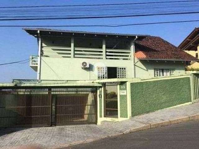 Casa à venda no bairro Floresta - Joinville/SC