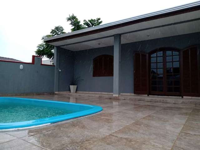 Casa com piscina à venda, 158 m² por R$ 565.000 - Residencial Príncipe - Itapoá/SC