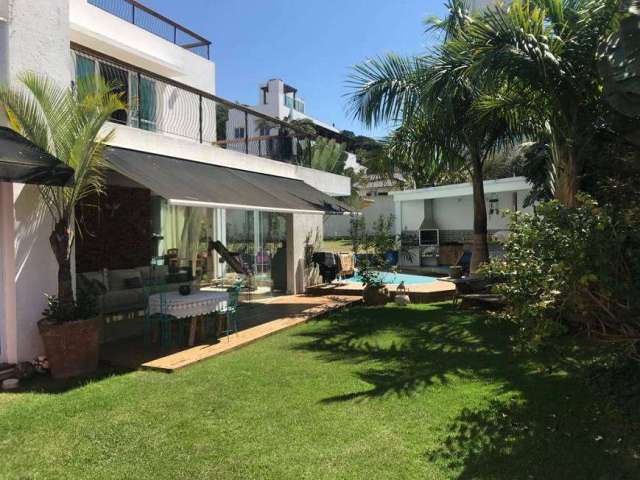 Casa no Porto Riviera Exclusive na Praia Brava com 460 m2 e piscina privativa