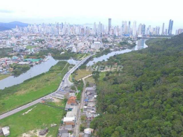 Terreno divisa  bc e camboriu , 30.825 m², Nova Esperança, Balneário Camboriú - SC