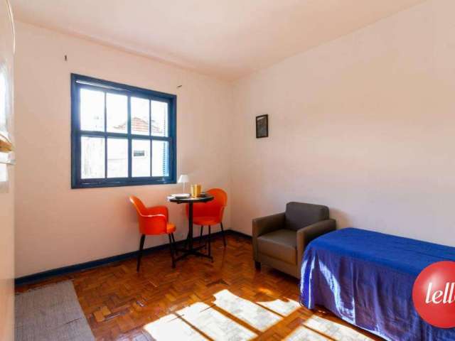 Casa com 1 quarto para alugar na Rua Visconde de Aguiar Toledo, --, Campo Belo, São Paulo, 20 m2 por R$ 2.200