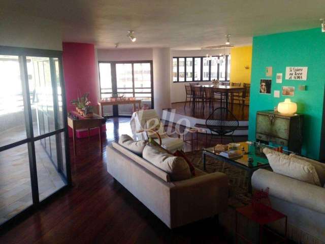 Apartamento com 3 quartos para alugar na Rua Paraguassu, --, Perdizes, São Paulo, 215 m2 por R$ 8.500