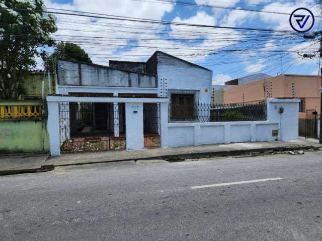 Casa com 3 quartos à venda na Rua Professor Teodorico, 836, Montese, Fortaleza, 622 m2 por R$ 690.000