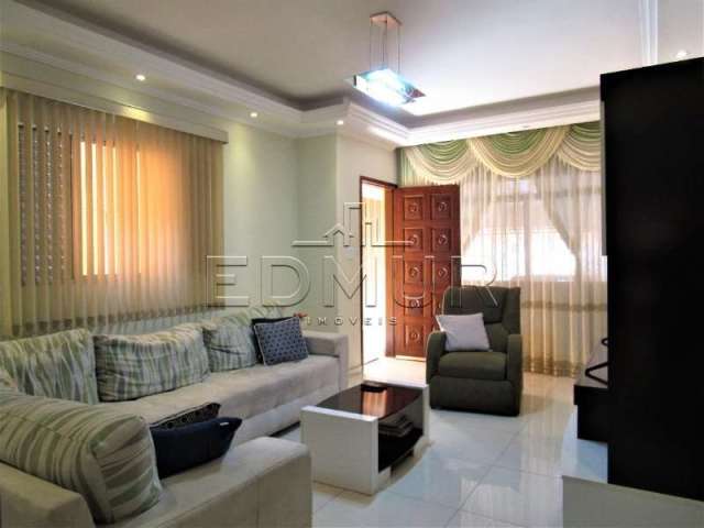 Casa com 3 quartos à venda no Utinga, Santo André  por R$ 550.000
