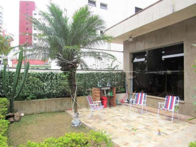 Casa com 3 quartos para alugar na Vila Bastos, Santo André  por R$ 17.000