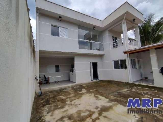 Casa com 3 dormitórios à venda na Praia de Maranduba.