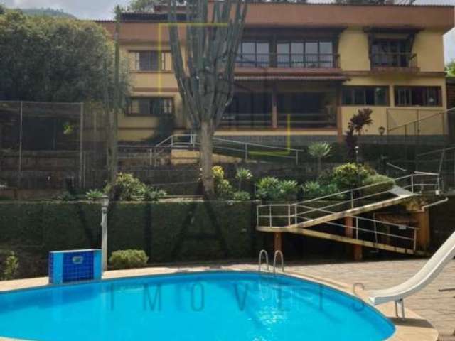 Casa com 10 quartos à venda na Rua dos Periquitos, 250, Araras, Petrópolis por R$ 2.500.000
