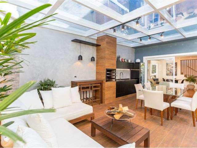 Casa em condomínio fechado com 4 quartos à venda na Rua São Benedito, 1108, Alto da Boa Vista, São Paulo por R$ 2.950.000