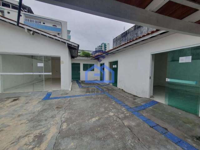 Casa para locação,  COM 12 salas de 20 a 30 metros , com 2 banheiro interno ,ideal para clinica  Ce