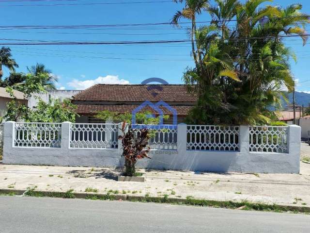 Casa à venda, Porto Novo,  É uma casa térrea, com 300mts, são três quartos, sendo um, suíte, com ch