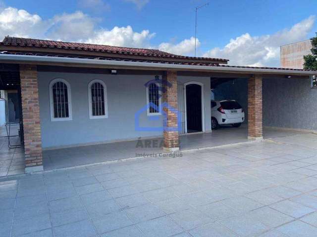 Casa para locação no bairro Pontal Santa Marina em Caraguatatuba, SP - 2 dormitórios sendo 1 suíte,