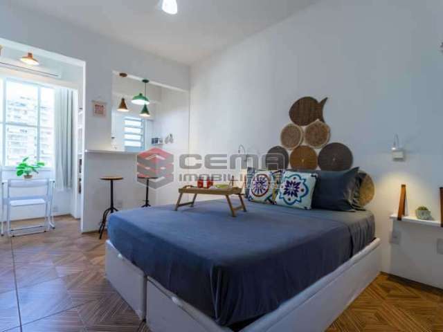 Apartamento com 1 quarto à venda na Rua Bento Lisboa, Catete, Rio de Janeiro, 24 m2 por R$ 365.000