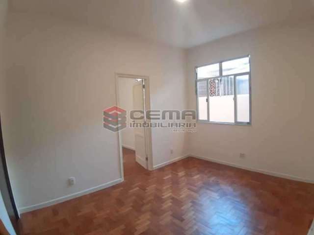 Apartamento com 1 quarto para alugar na Rua Dois de Fevereiro, Encantado, Rio de Janeiro, 35 m2 por R$ 700