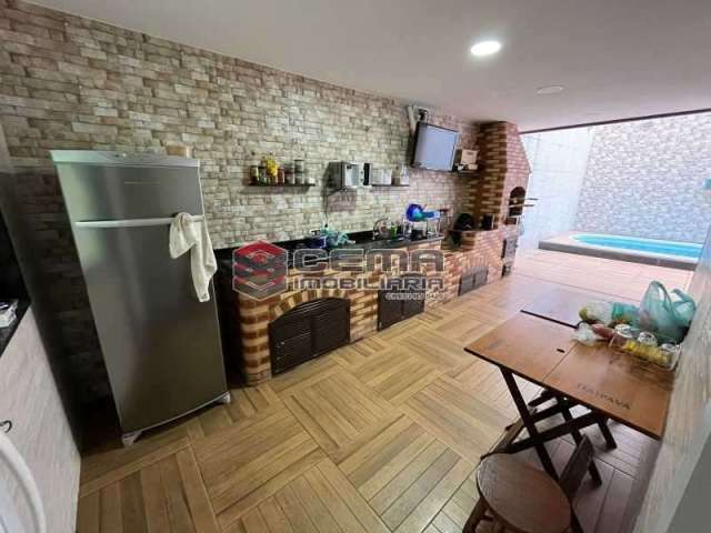 Casa com 3 quartos à venda na Rua Coelho Neto, Laranjeiras, Rio de Janeiro, 228 m2 por R$ 3.200.000