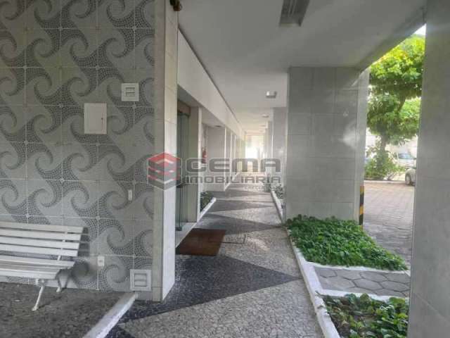 Apartamento com 3 quartos à venda na Rua das Laranjeiras, Laranjeiras, Rio de Janeiro, 83 m2 por R$ 945.000
