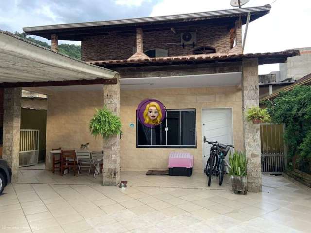 Casa para Venda em São Vicente, Japuí, 4 dormitórios, 1 suíte, 3 banheiros, 3 vagas