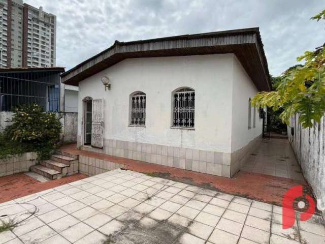 Casa com 3 dormitórios para alugar, 97 m² por R$ 3.000,00/mês - Aleixo - Manaus/AM