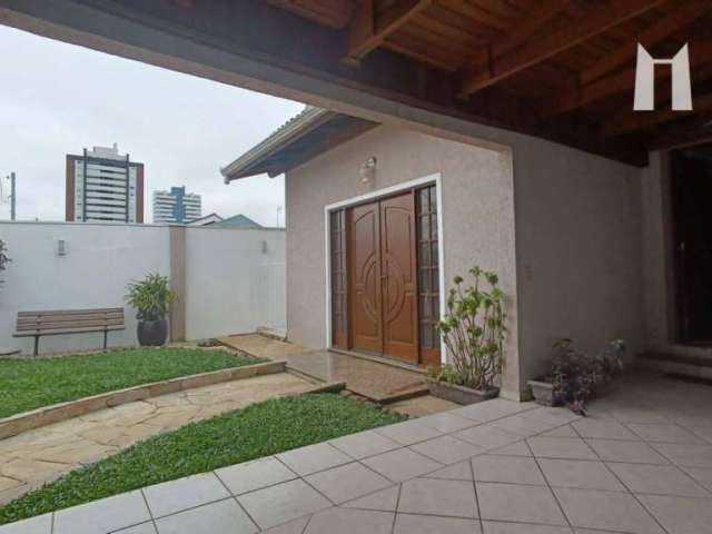 Sobrado com 3 dormitórios à venda, 250 m² por R$ 1.380.000,00 - Centro - Campo Largo/PR