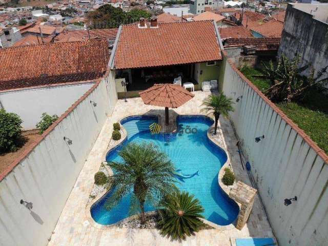 Terreno com área de lazer e piscina à venda, 372 m² por R$ 745.000 - Centro - Extrema/MG