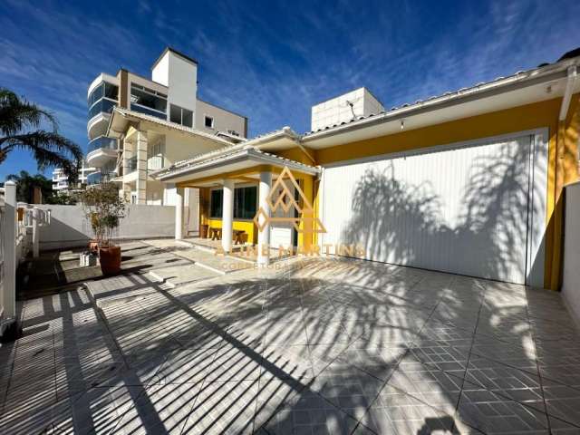 Casa com 5 quartos à venda na Rua Coqueiros, Praia de Fora, Palhoça, 220 m2 por R$ 960.000