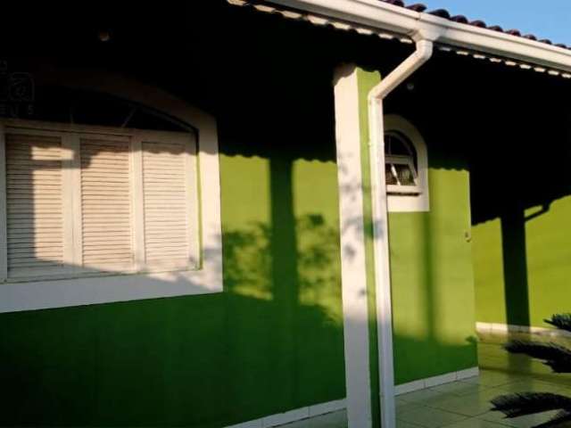 Ótima casa 3 dormitórios (1 suíte) para venda no bairro Vila Cabana - Cananéia/SP