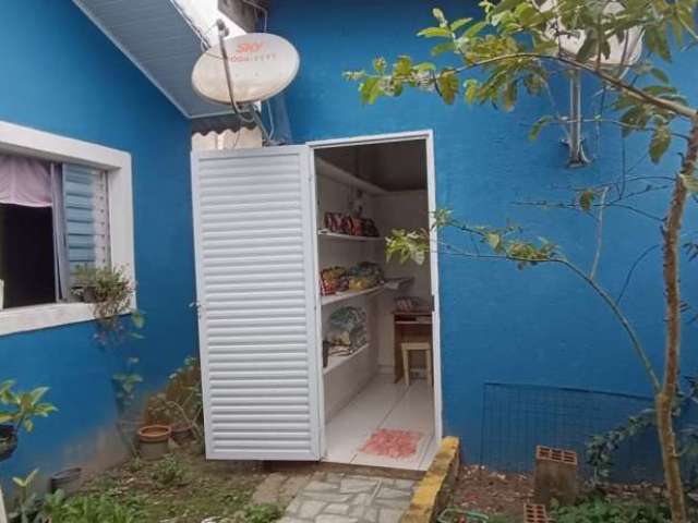 Casa com 6 dormitórios (2 suítes) disponível para venda na Vila Cabana em Cananéia, litoral Sul de SP