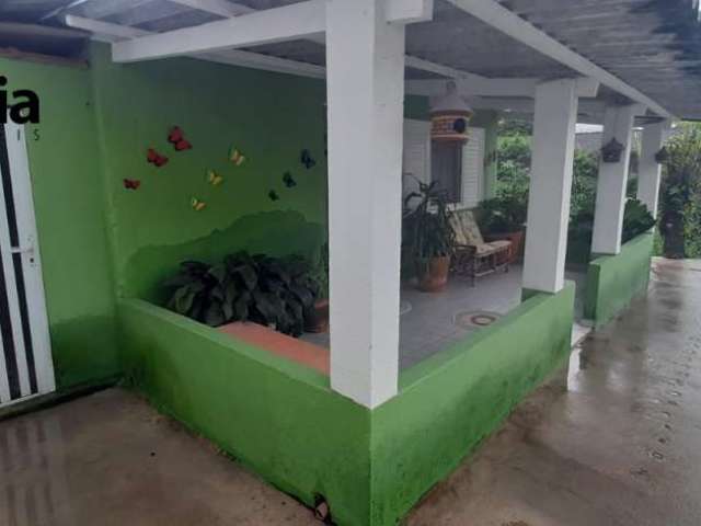 Casa 2 dormitórios Acaraú, próxima ao Centro para venda - Cananéia / SP