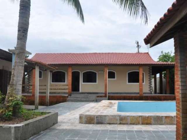 4 dormitórios (2 suítes) para venda no Bairro Acaraú em Cananéia/SP