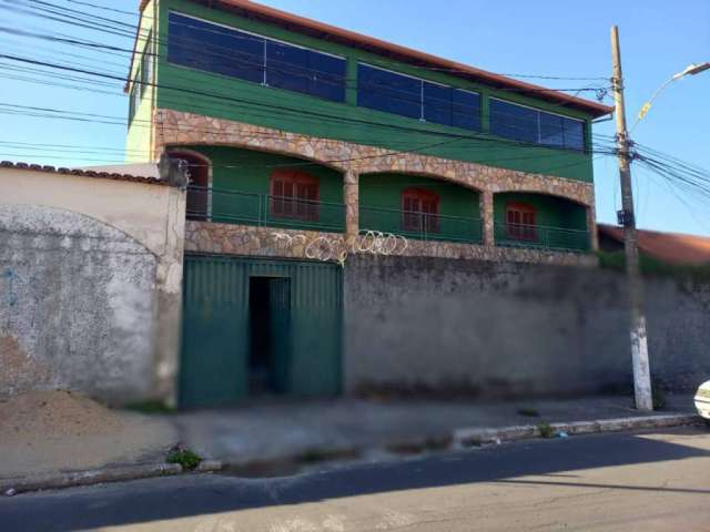 Casa Para Vender com 5 quartos no bairro Vila Universal em Betim