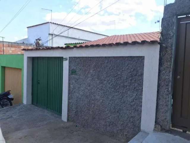 Casa Para Vender com 03 quartos no bairro Granja Verde em Betim