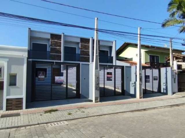Casa com 2 quartos à venda na Rua Niceas Gonçalves da Maia, 69, João Costa, Joinville, 90 m2 por R$ 370.000