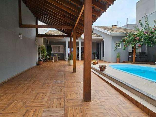 Casa à venda em Maringá, Jardim Itália, com 3 quartos, com 160 m²
