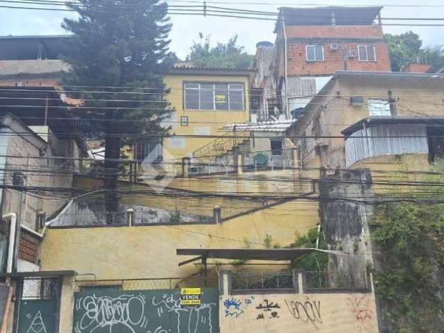 Casa com 3 quartos à venda na Rua Clarimundo de Melo, Piedade, Rio de Janeiro, 133 m2 por R$ 180.000
