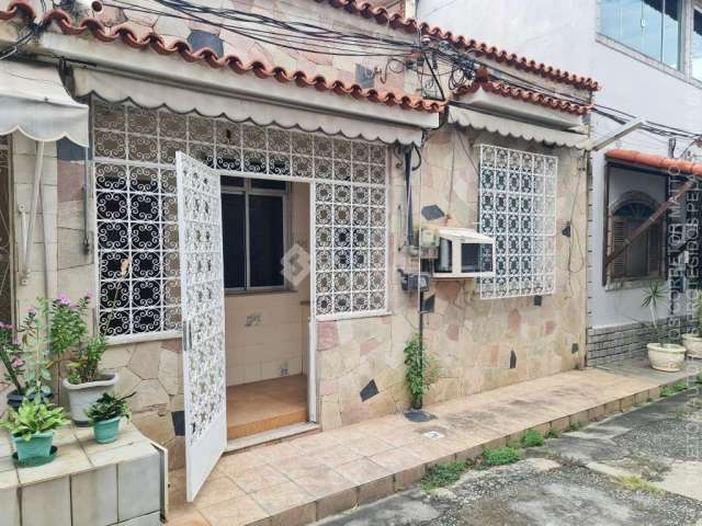 Casa em condomínio fechado com 4 quartos à venda na Rua Borja Reis, Engenho de Dentro, Rio de Janeiro, 150 m2 por R$ 320.000