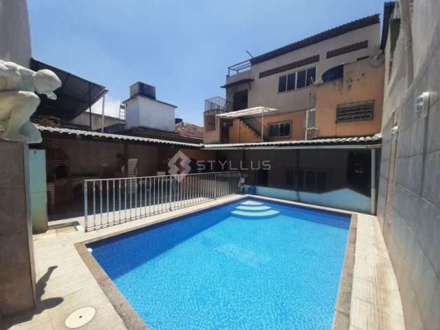 Casa com 5 quartos à venda na Rua Mariana Portela, Sampaio, Rio de Janeiro, 377 m2 por R$ 695.000