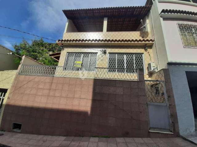 Casa em condomínio fechado com 3 quartos à venda na Rua Luís Gurgel, Pilares, Rio de Janeiro, 135 m2 por R$ 270.000
