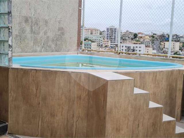 Uma maravilhosa cobertura duplex  com piscina  no bairro de TODOS OS SANTOS.